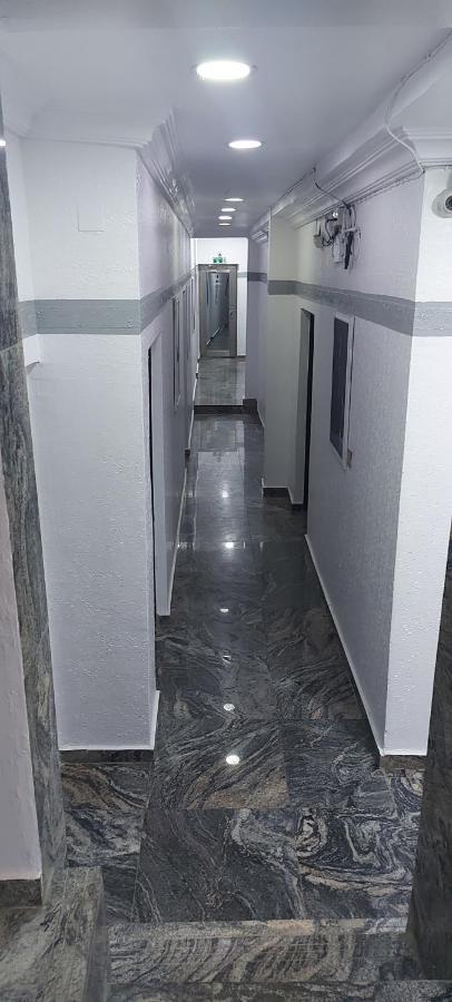 Rush Hotel & Apartments Lagos Bagian luar foto