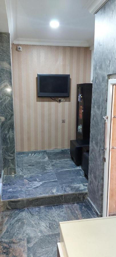 Rush Hotel & Apartments Lagos Bagian luar foto